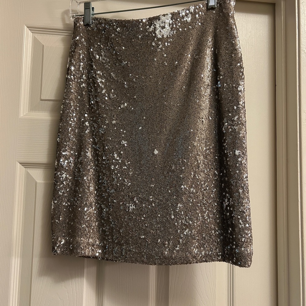 White House Black Market Gold Sequin Skirt